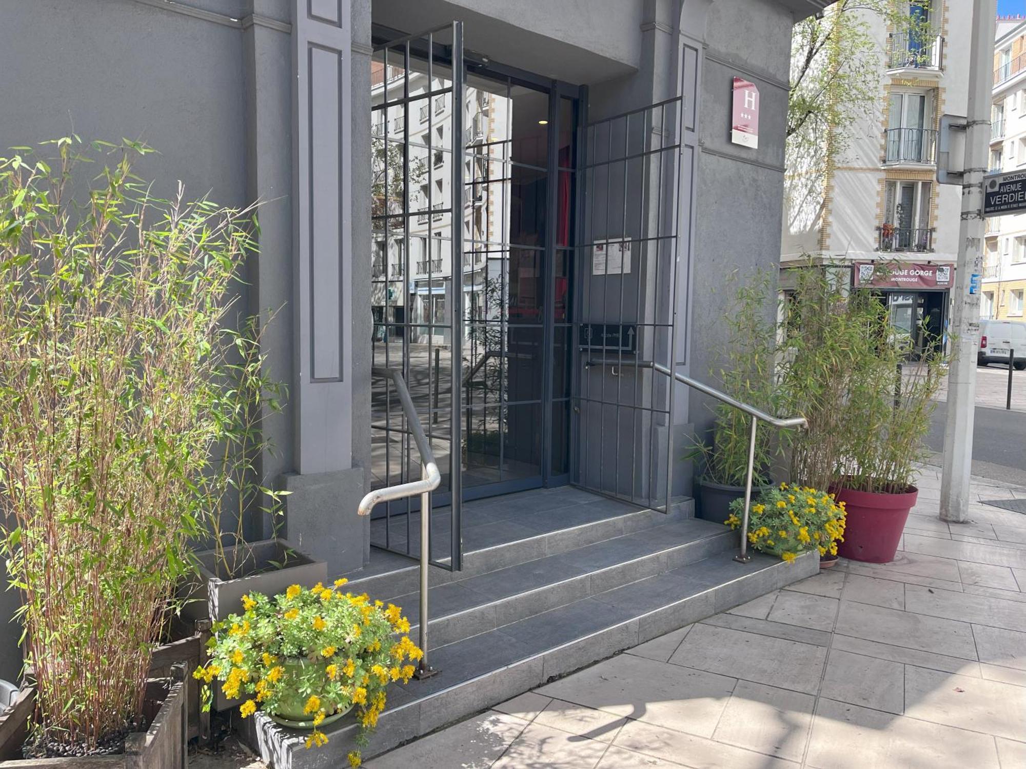 Hotel Sixteen Paris 蒙鲁日 外观 照片